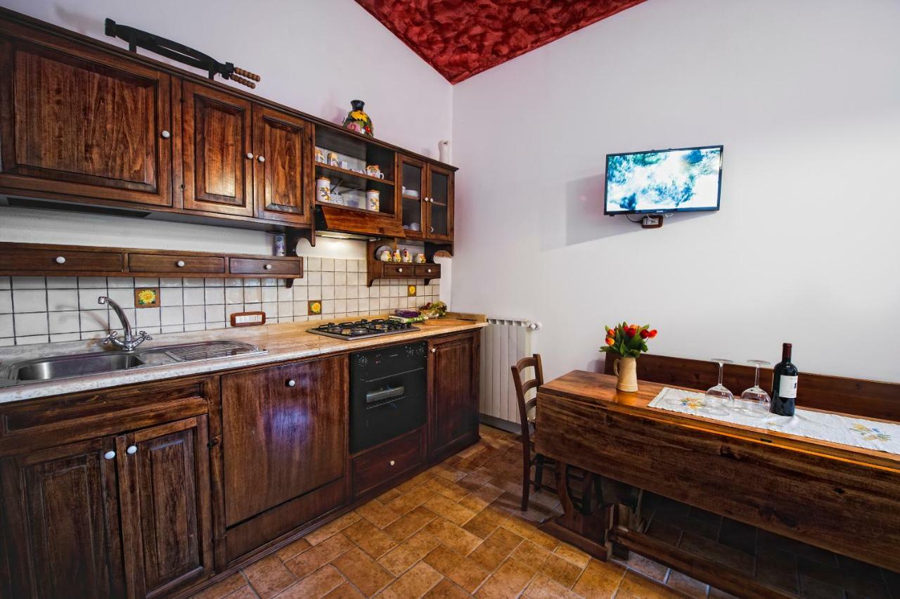 Country house Palazzo Conti A *
