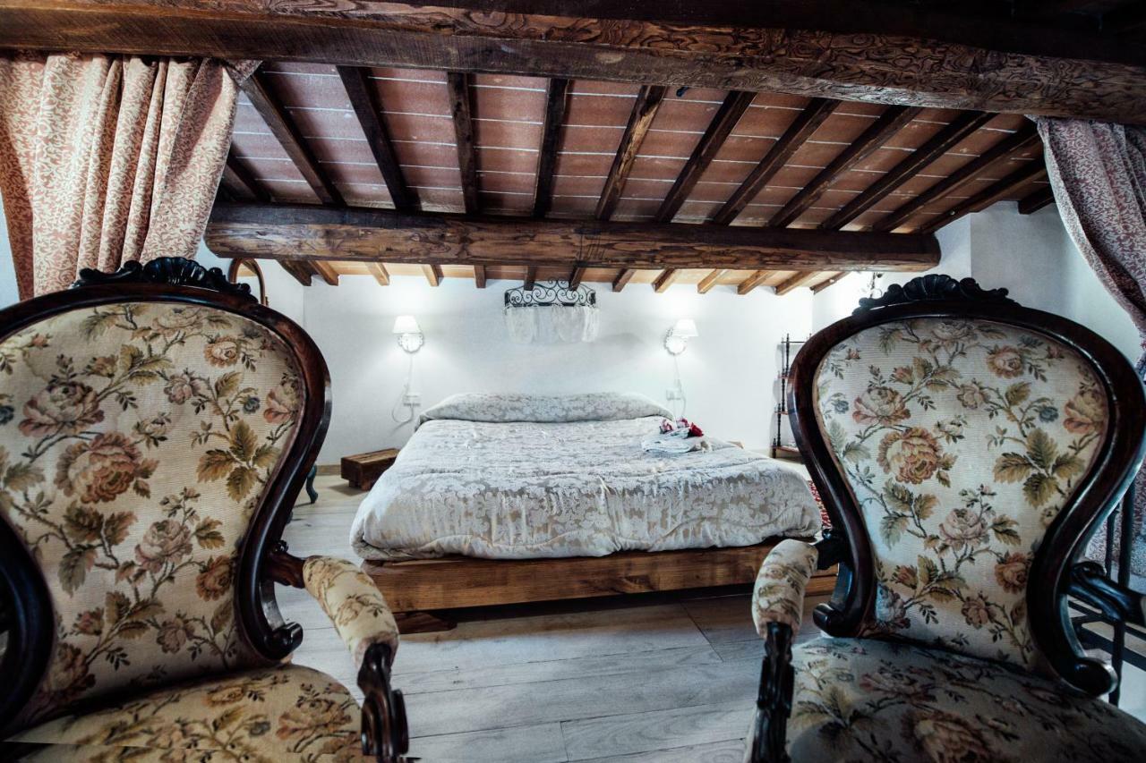 Country house Palazzo Conti A *