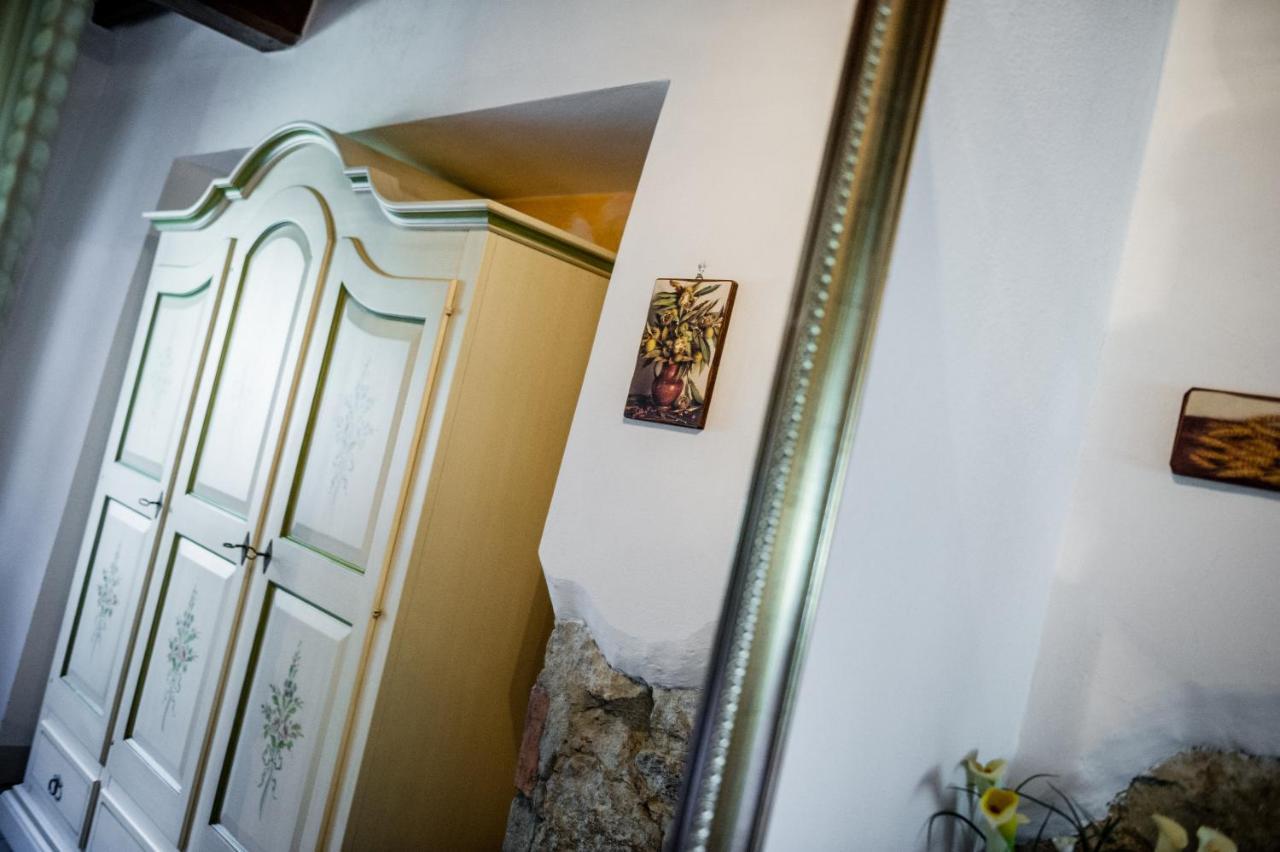Country house Palazzo Conti A *