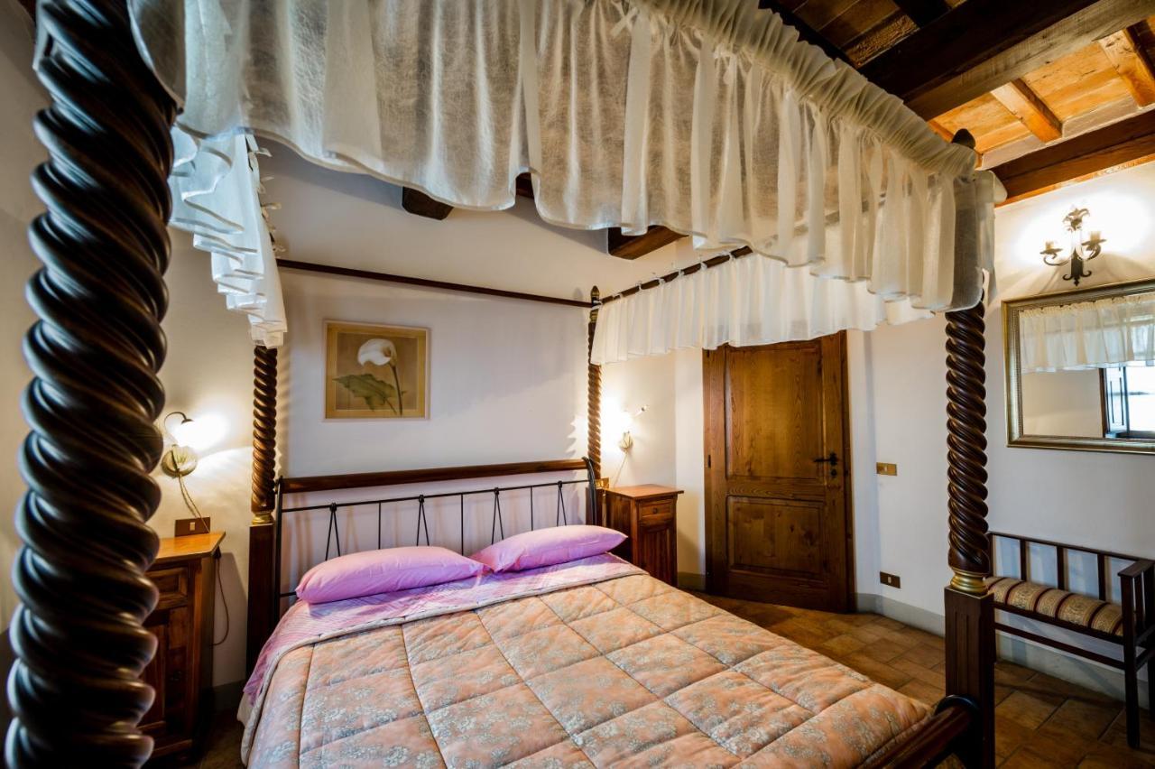 Country house Palazzo Conti A *